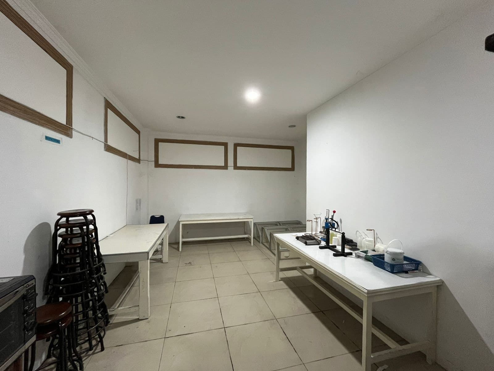 Laboratorium Teknologi Farmasi